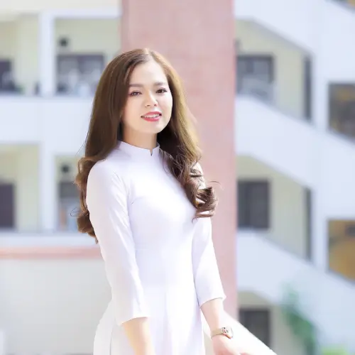 Ms. Quỳnh